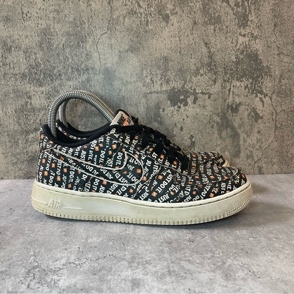 Nike Air Force 1 Sneakers 'Just Do It" Womens sz 8.5 - Picture 1 of 6
